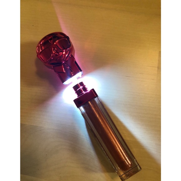 🔴SOLD🔴Karl Lagerfeld lipgloss - Picture 4 of 7